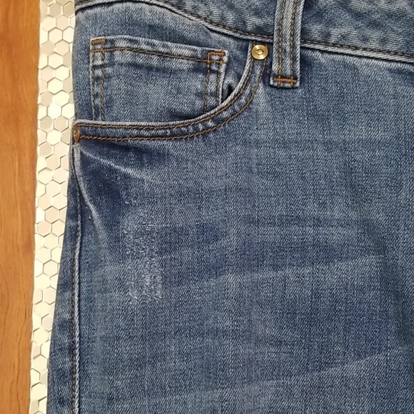 CAbi distressed whisker skinny jeans. - Picture 6 of 6